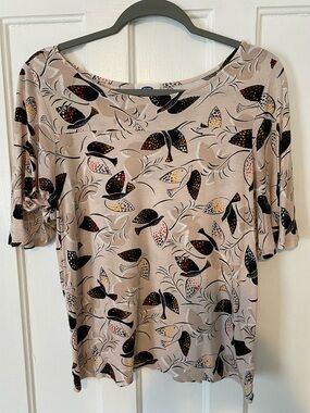 Old Navy Beige Bird-Print Short Sleeve Top